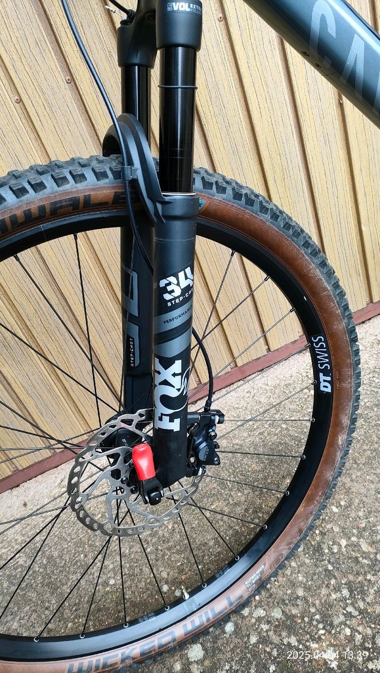Used Canyon Lux Trail 2024 Mountainbike, Light Gray — image 4 of 9