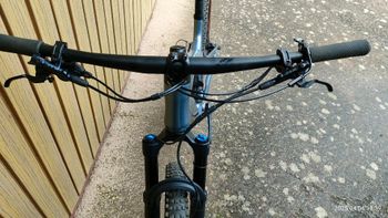 Used Canyon Lux Trail 2024 Mountainbike, Light Gray — image 5 of 9