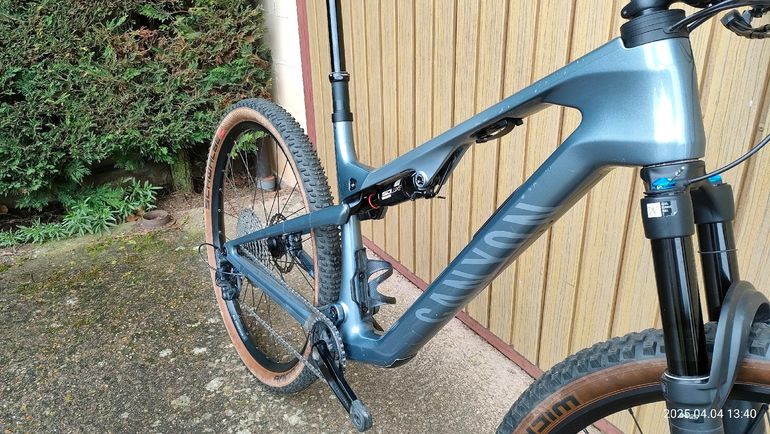 Used Canyon Lux Trail 2024 Mountainbike, Light Gray — image 2 of 9
