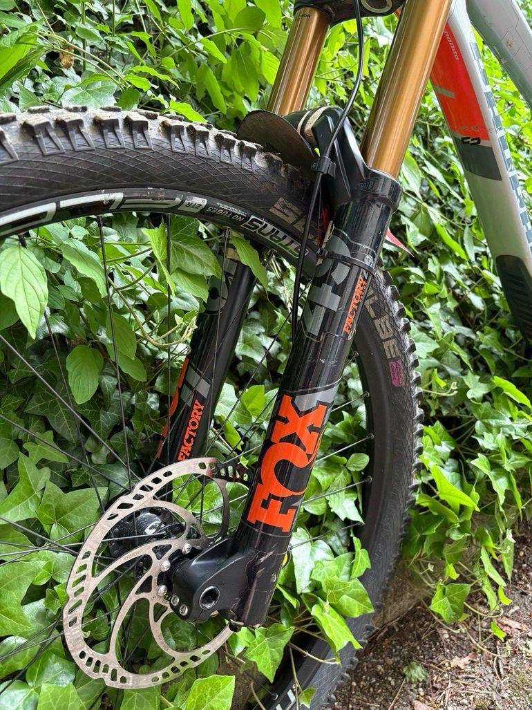 Used Propain Rage SRAM GX DH 2019 Mountainbike, Grigio chiaro — image 3 of 27