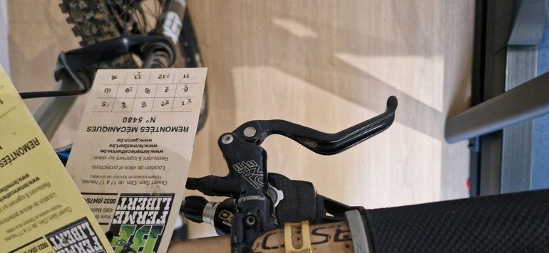 Used Commencal VIP SRAM X0 2015 Mountainbike, Blue — image 8 of 11
