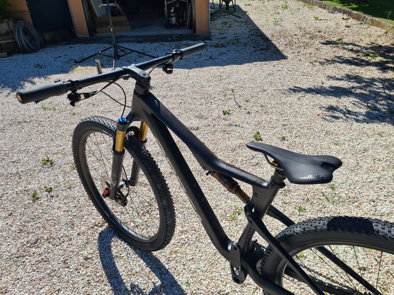 Used Orbea OIZ M-TEAM AXS 2024 2024 Mountainbike, Black, 29 — image 7 of 10