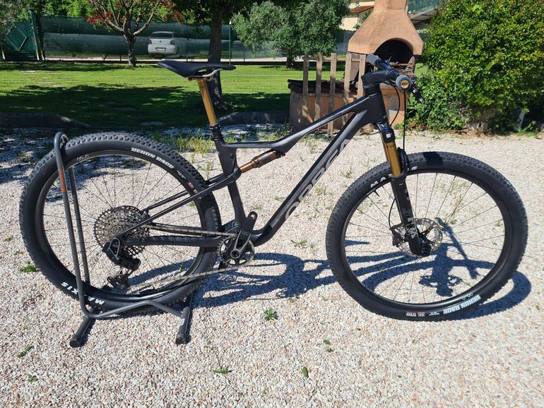 Used Orbea OIZ M-TEAM AXS 2024 2024 Mountainbike, Black, 29 — image 10 of 10