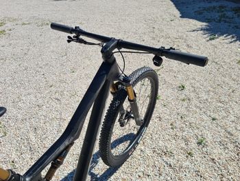 Used Orbea OIZ M-TEAM AXS 2024 2024 Mountainbike, Black, 29 — image 9 of 10