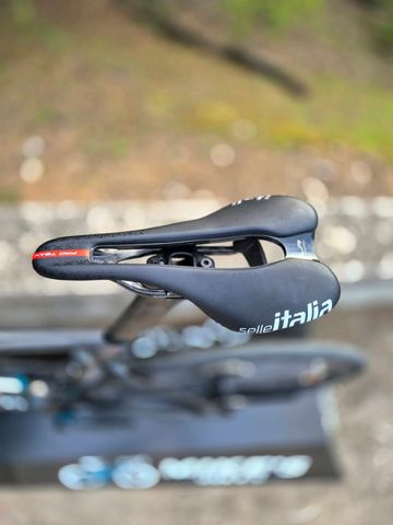 Used Factor Ostro Shimano Dura Ace Di2 2023 Road & Gravel, Black — image 9 of 15