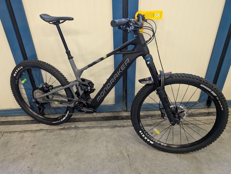 Used Mondraker Crafty Carbon R 2025 Mountainbike, Negro — image 6 of 8