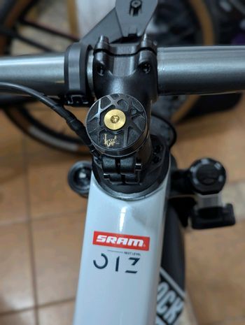 Used Orbea Oiz Sram Flight Attendant 2025 Mountainbike, White — image 7 of 8