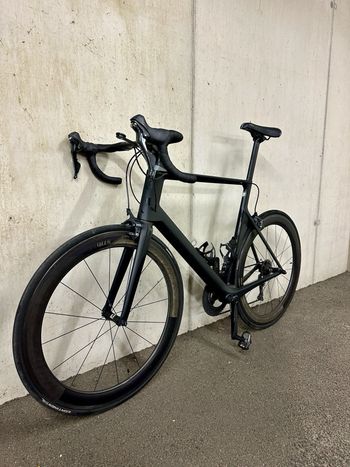 Gebrauchtes Canyon Aeroad CF SLX 2024 Road & Gravel, Schwarz — Bild 2 von 5