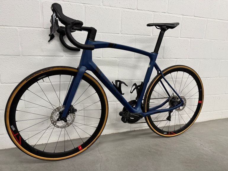 Used Eddy Merckx EM525 Custom 2022 Shimano Ultegra 2 * 11 Mech 2022 Road & Gravel — image 2 of 7