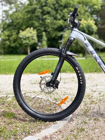 Used Trek Procaliber 8 2025 2025 Mountainbike, White, 29 — image 3 of 7
