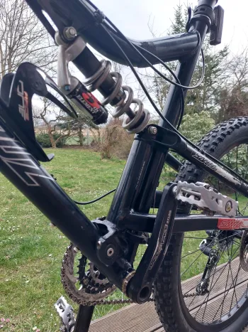 Gebrauchtes Santa Cruz Heckler 2005 Mountainbike, Schwarz — Bild 3 von 5