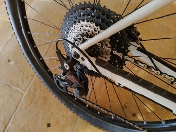 Gebrauchtes Orbea ALMA H30 2022 2022 Mountainbike, Weiß, 29 — Bild 2 von 3