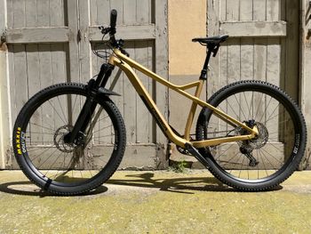 Used Orbea LAUFEY H10 2024 Mountainbike — image 2 of 9