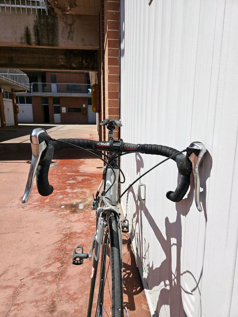 Used Wilier Izoard 2009 Road & Gravel, Nero — image 5 of 5