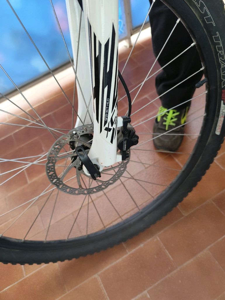 Used Specialized Pitch Sport 650b 2015 2015 Mountainbike, White, 27.5 — image 8 of 9