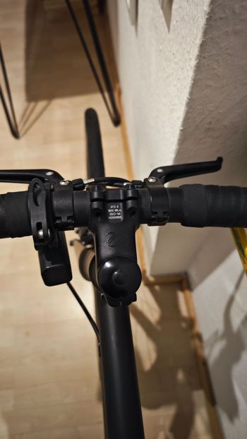 Used 8Bar KRZBERG V7 2023 Road & Gravel, Black — image 4 of 9