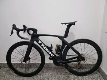 Used Trek Madone SL 7 Gen 7 2024 2024 Road & Gravel — image 2 of 3