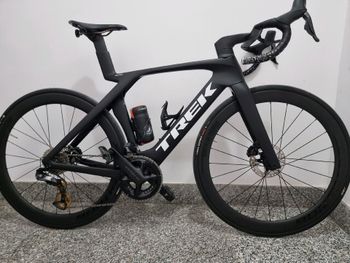 Used Trek Madone SL 7 Gen 7 2024 2024 Road & Gravel — image 1 of 3