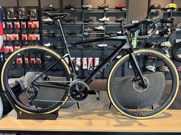 Brugt BMC Roadmachine SRAM Rival eTap AXS 2022 Road & Gravel — billede 1 af 8