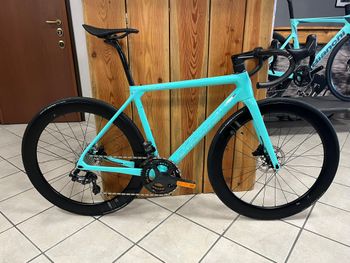 Bianchi, Specialissima Super Record EPS 2024