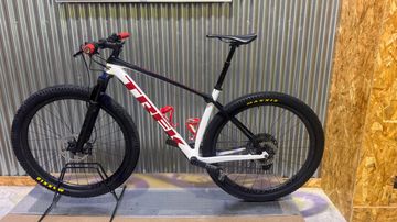 Used Trek Procaliber 9.8 2021 2021 Mountainbike, White, 29 — image 1 of 11
