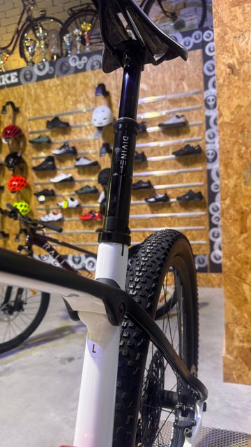 Used Trek Procaliber 9.8 2021 2021 Mountainbike, White, 29 — image 4 of 11