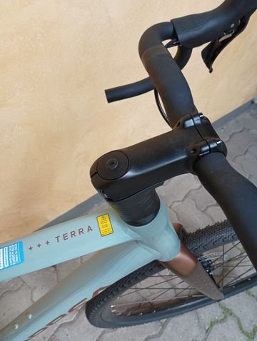 Used Orbea TERRA H40 2024 2024 Road & Gravel, Light Gray — image 6 of 9