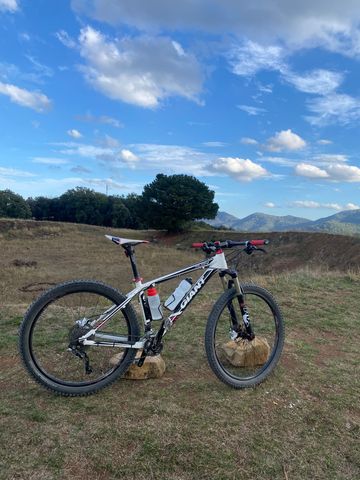 Used Giant Talon Shimano Deore XT 2014 Mountainbike, White — image 5 of 6