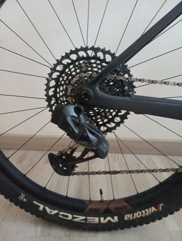 Used Canyon Exceed CF SLX 9 2023 2023 Mountainbike, Black, 29 — image 8 of 12