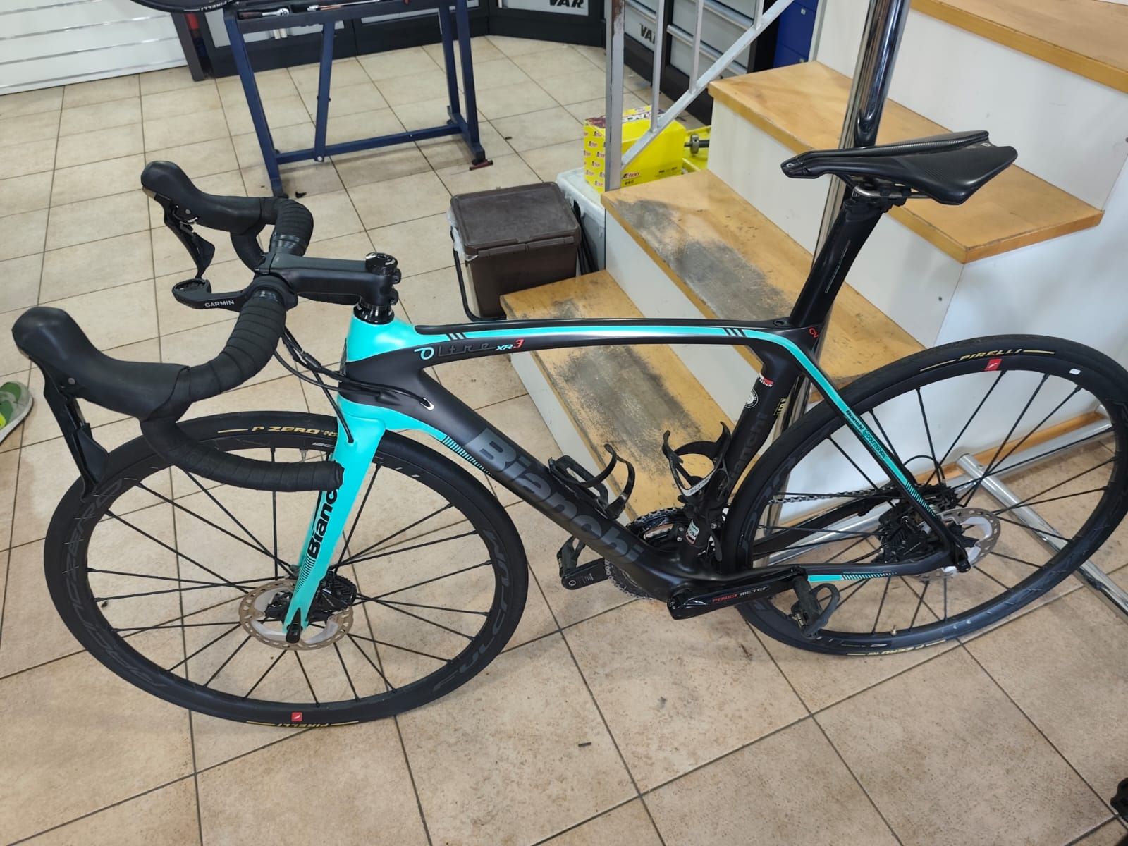 Bianchi Bikes Bianchi Oltre Xr3 Disc Ultegra Di2 2019 Bianchi