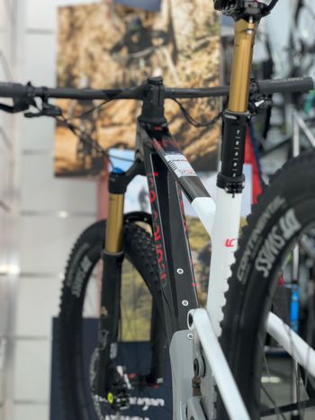 Gebrauchtes Lee Cougan Custom Sram Eagle Transmission X0 2025 Mountainbike, Schwarz — Bild 2 von 5