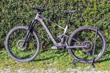 Used Mondraker NEAT R 2024 2024 Mountainbike, Light Gray, 29 — image 2 of 8