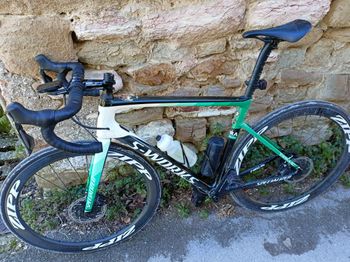 Used Specialized Tarmac SL6 2019 Road & Gravel, White — image 2 of 17