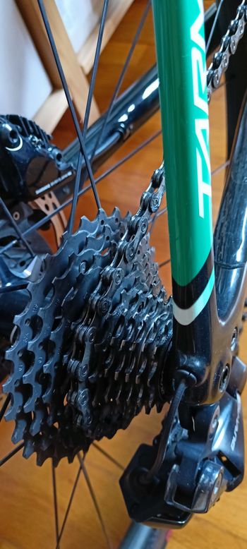 Used Specialized Tarmac SL6 2019 Road & Gravel, White — image 11 of 17