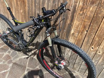 Specialized Epic Comp Carbon 29 2014 2014 Mountainbike de segunda mano, Negro — imagen 6 de 9