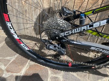 Specialized Epic Comp Carbon 29 2014 2014 Mountainbike de segunda mano, Negro — imagen 4 de 9