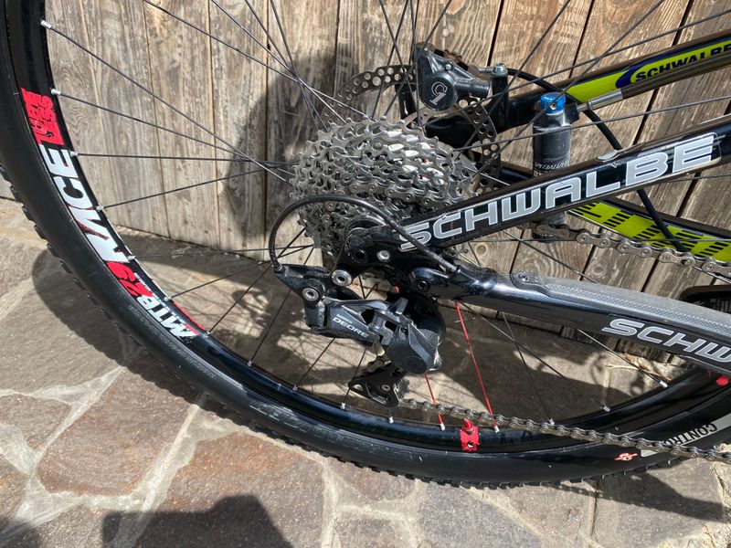 Specialized Epic Comp Carbon 29 2014 2014 Mountainbike de segunda mano, Negro — imagen 4 de 9