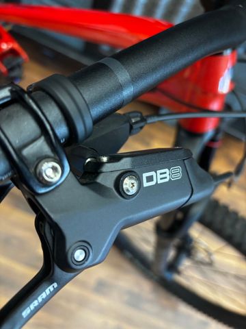 Tweedehands Trek Slash 7 Gen 5 2023 2023 Mountainbike — afbeelding 1 van 8
