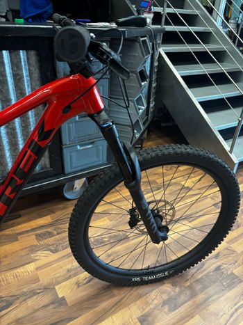 Brugt Trek Slash 7 Gen 5 2023 2023 Mountainbike — billede 4 af 8
