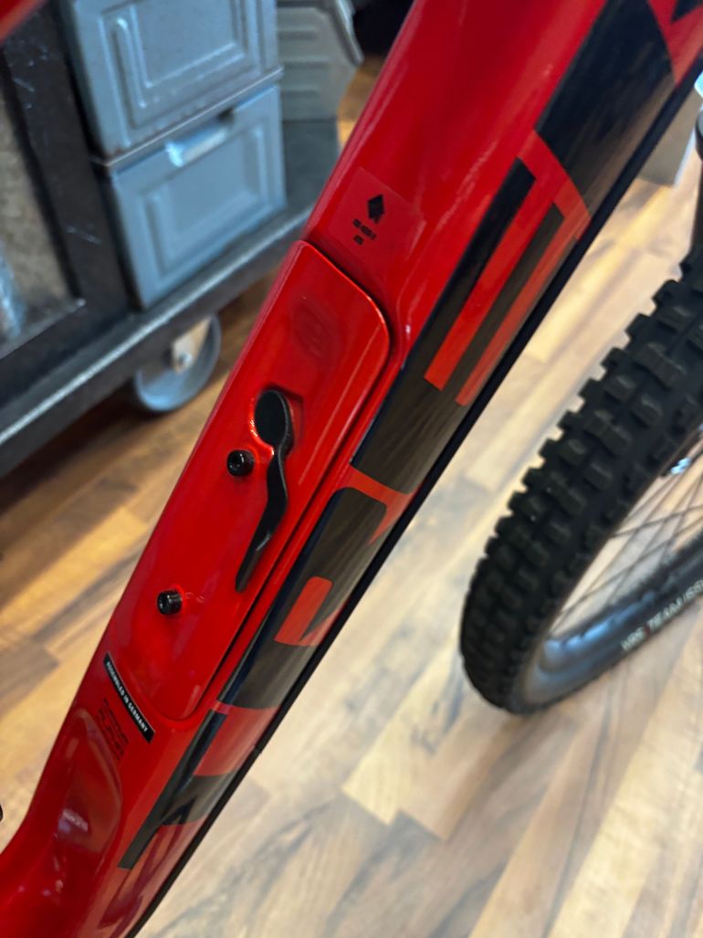 Brugt Trek Slash 7 Gen 5 2023 2023 Mountainbike — billede 6 af 8