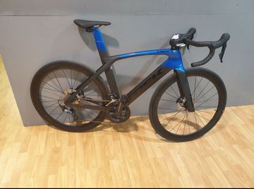Trek Madone SL 7 2021 2021 Road & Gravel de segunda mano, Negro — imagen 1 de 3
