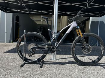 UNNO IKKI Race 2024 2024 Mountainbike usato, Bianco — immagine 2 di 4