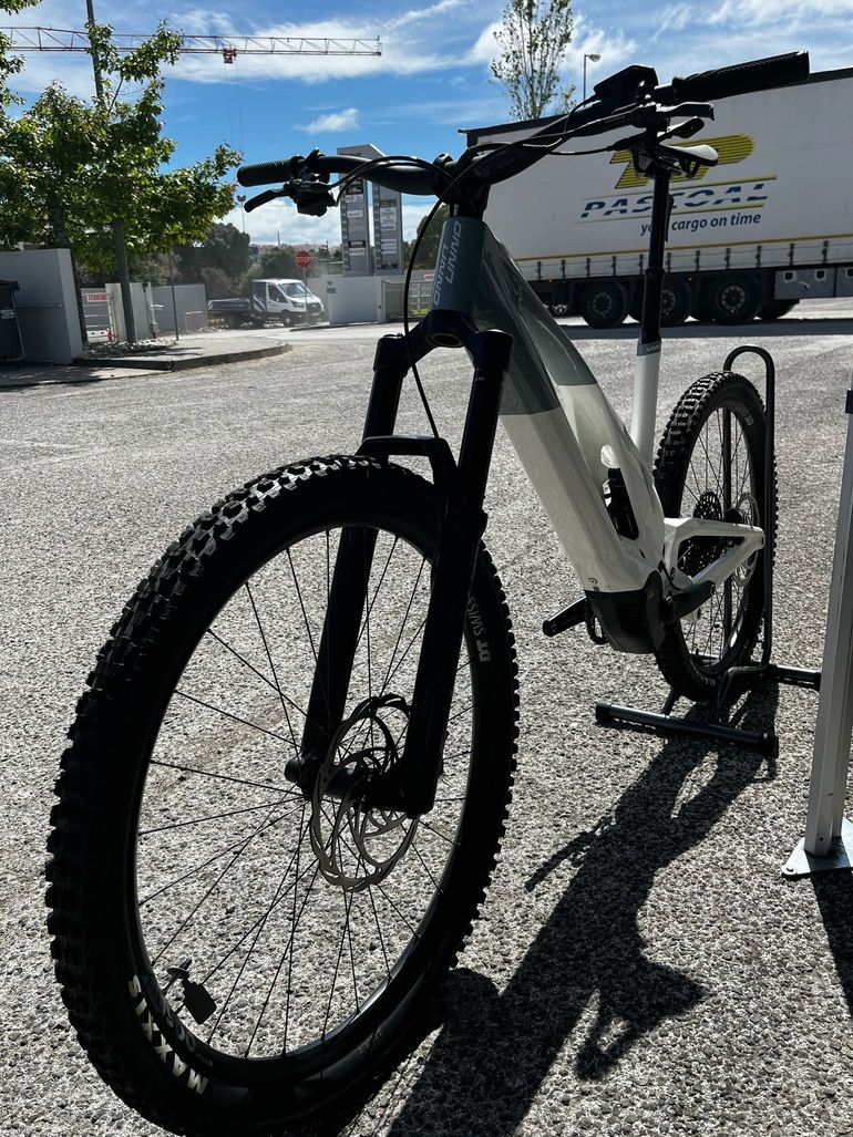 Tweedehands UNNO MITH Elite 2024 2024 Mountainbike — afbeelding 3 van 3