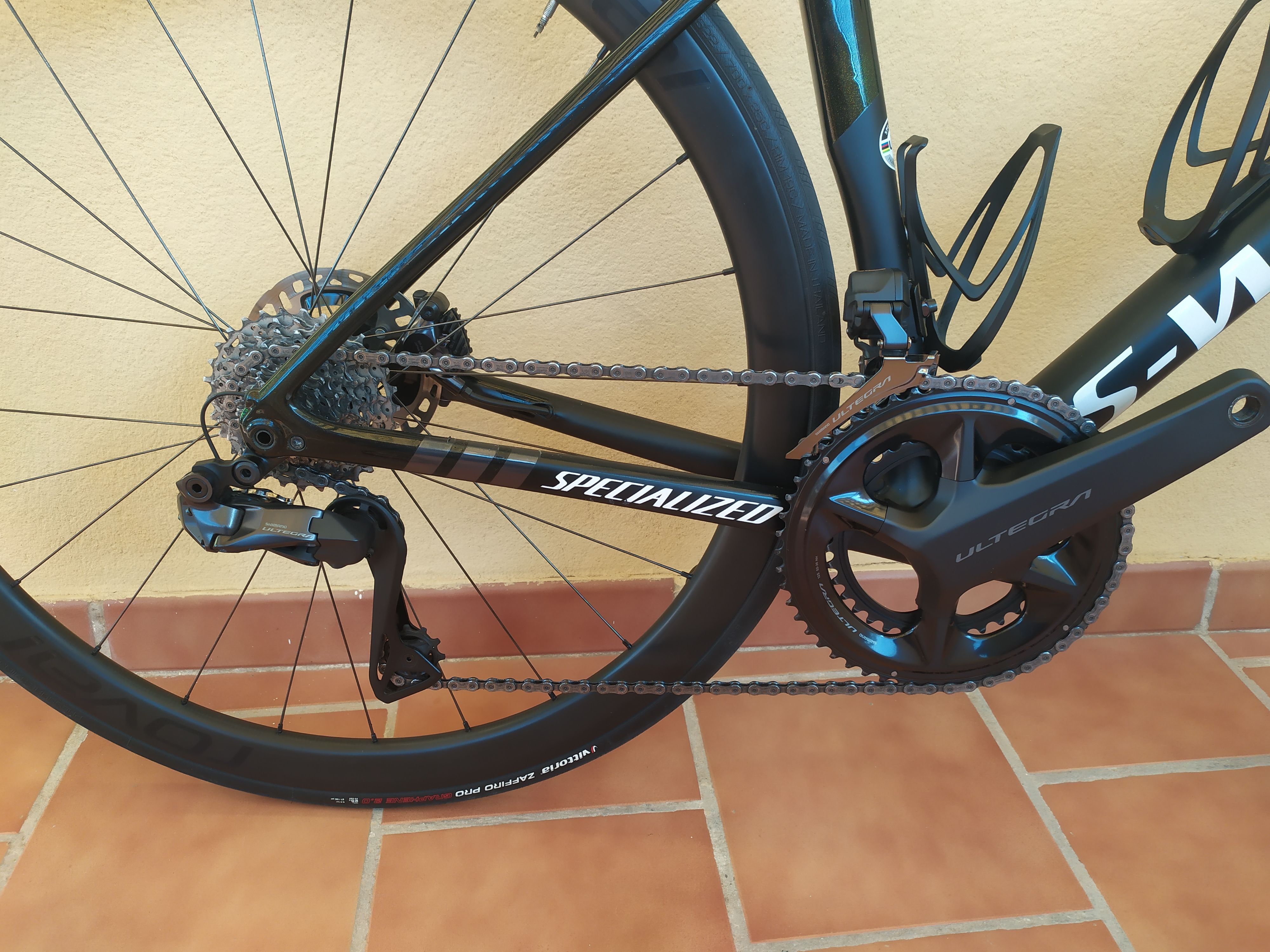 Trek emonda o specialized tarmac hot sale