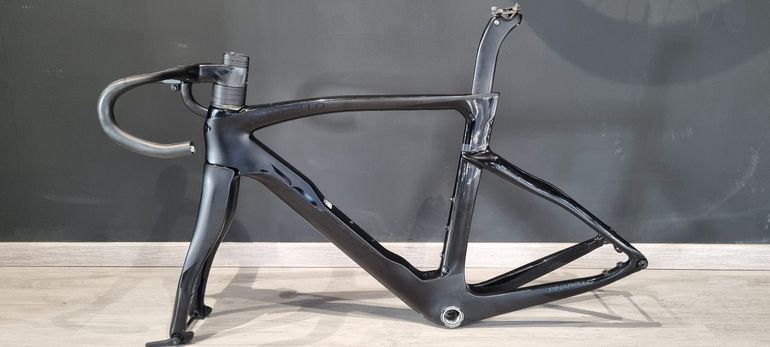 Pinarello DOGMA F SUPER RECORD EPS Disc 2023 Frameset 2023 Road & Gravel d'occasion — image 2 sur 9