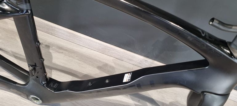 Pinarello DOGMA F SUPER RECORD EPS Disc 2023 Frameset 2023 Road & Gravel d'occasion — image 9 sur 9