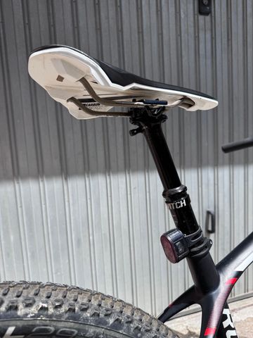 Brugt Scott Scale 900 RC Pro 2017 2017 Mountainbike — billede 2 af 8