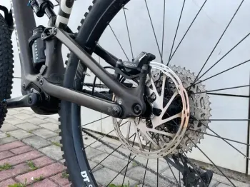 Gebrauchtes Specialized Comp Carbon 2023 Mountainbike, Hellgrau — Bild 5 von 8