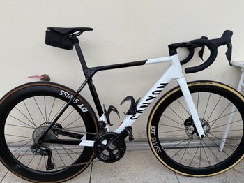 Used Canyon Ultimate CF SL 8 Aero 2024 2024 Road & Gravel, White — image 2 of 3