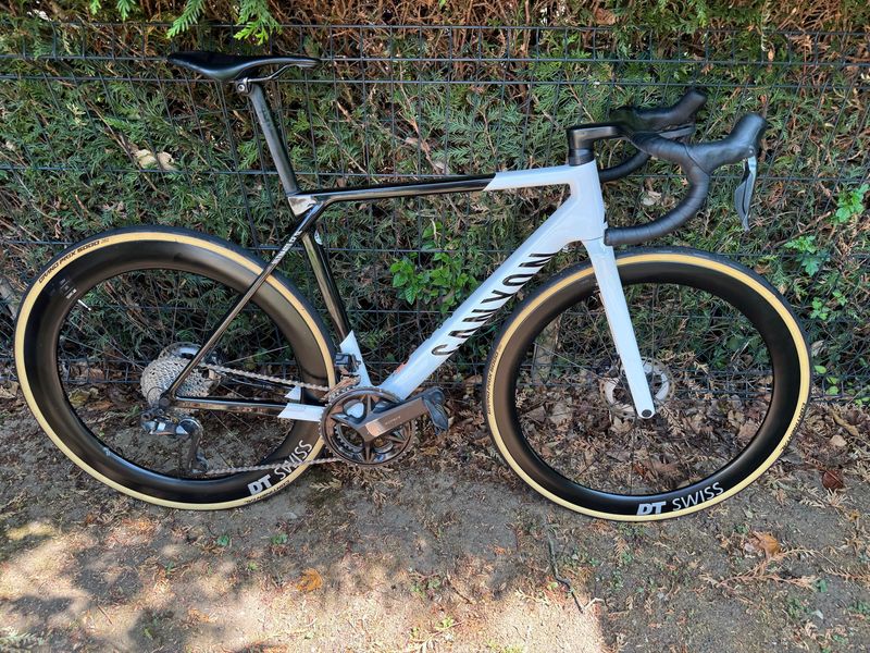 Canyon Ultimate CF SL 8 Aero 2024 2024 Road & Gravel d'occasion